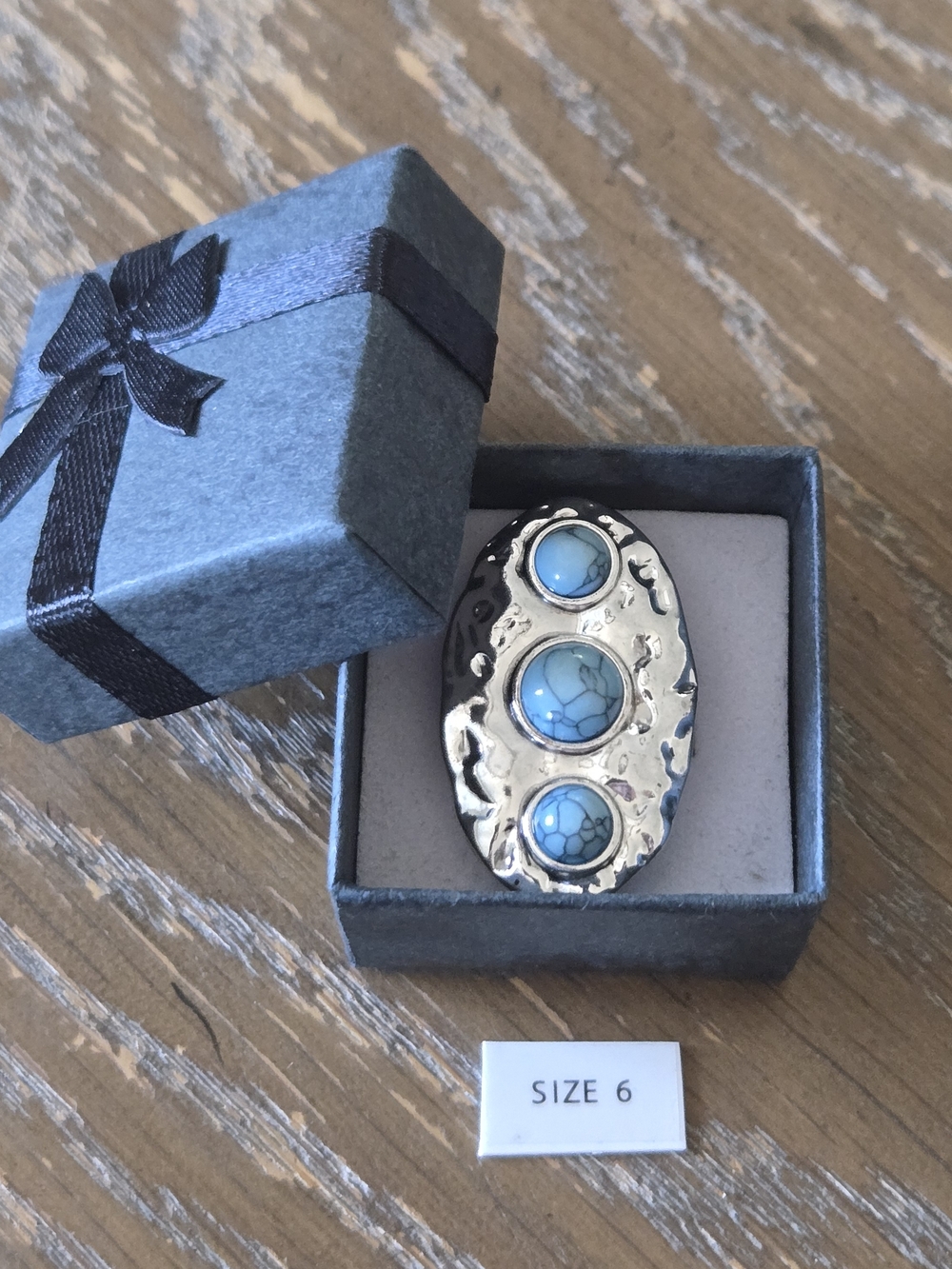 Silver Tone Faux Turquoise Statement Ring Size 6 Hammered Oval Gift Box
